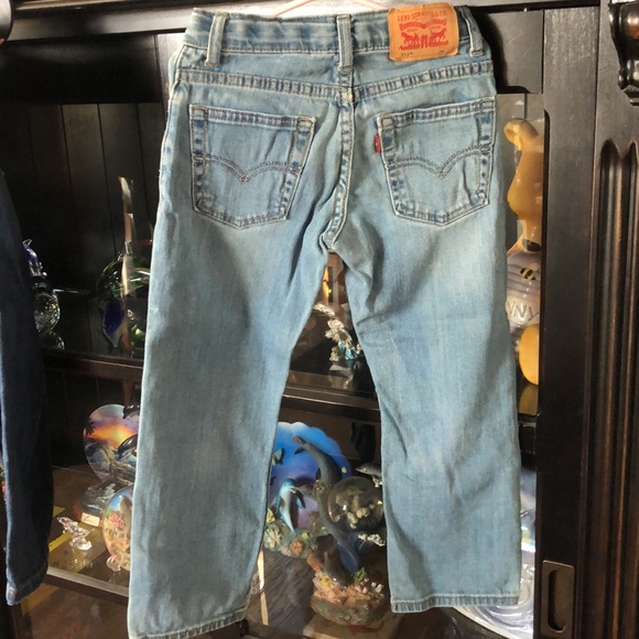 3 pairs of boys Levi jeans. - Picture 4 of 6